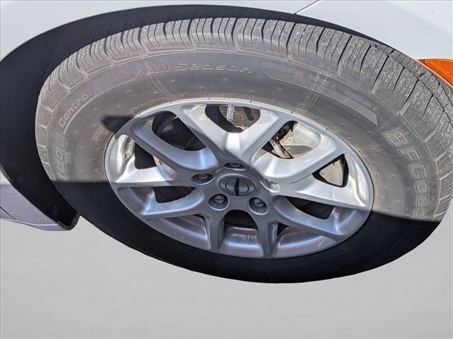 Used 2022 Chrysler Pacifica Touring-L FWD image 7