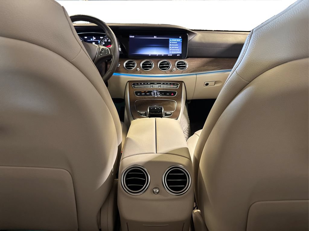 Used 2018 Mercedes-Benz E 300 4MATIC image 30
