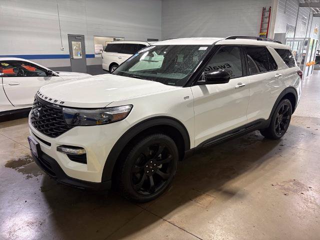 Certified 2024 Ford Explorer ST-Line w/ Class IV Trailer Tow Package AWD/4WD image 6