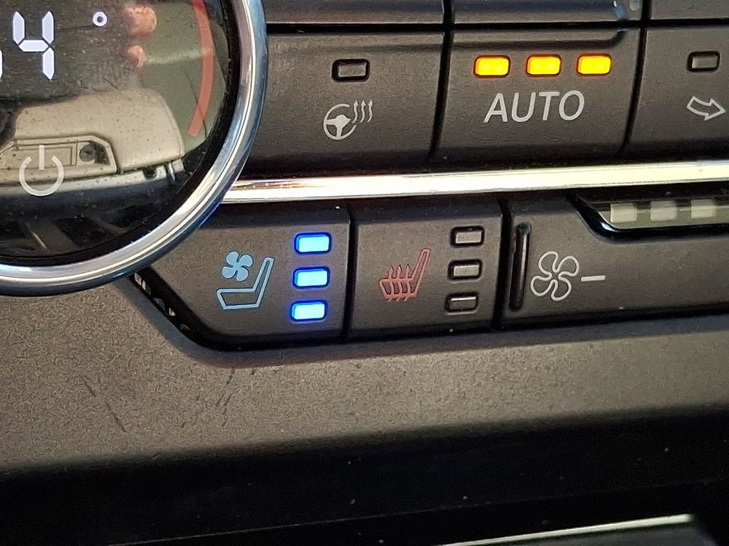 Certified 2021 Ford Expedition XLT RWD image 25