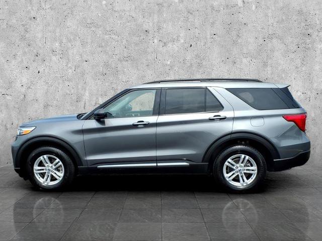 Certified 2024 Ford Explorer XLT w/ Equipment Group 202A AWD/4WD image 9