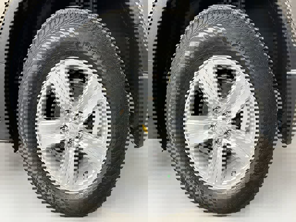 Used 2021 Chevrolet Trax LT w/ Driver Confidence Package image 11