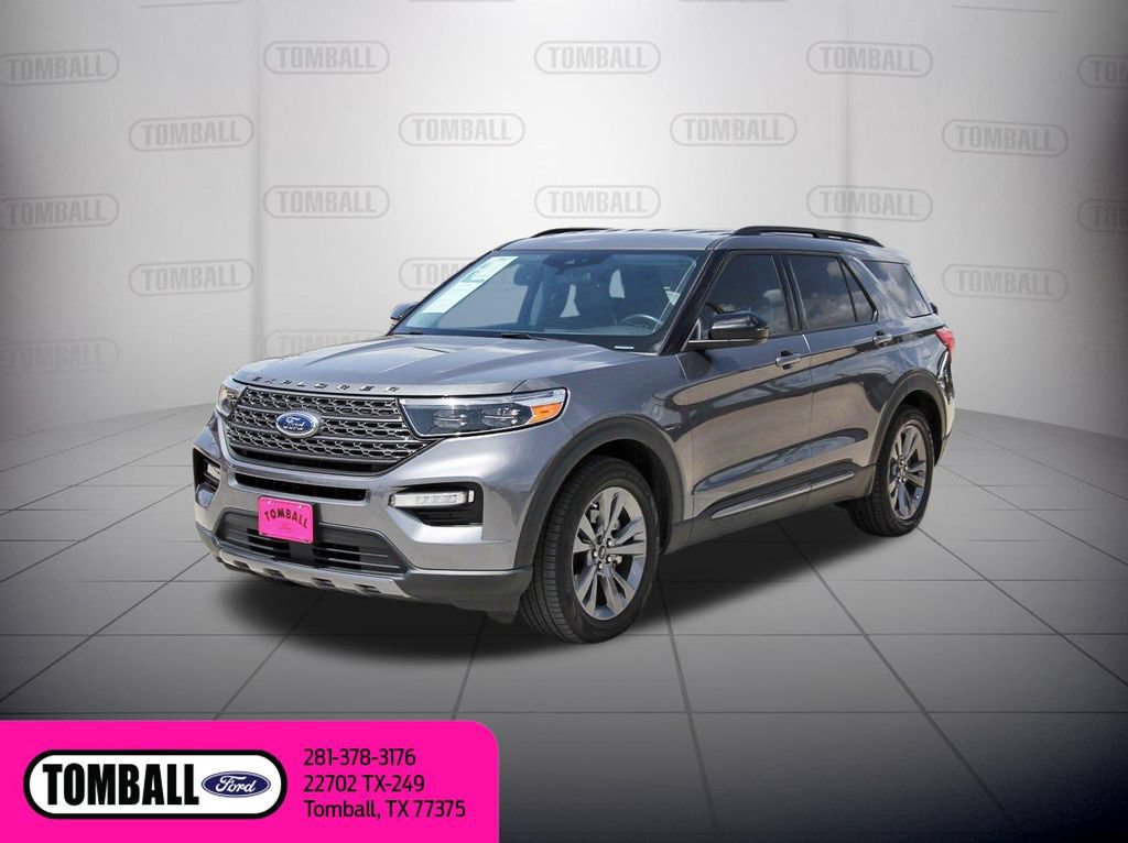 Certified 2022 Ford Explorer XLT w/ Equipment Group 202A RWD image 3