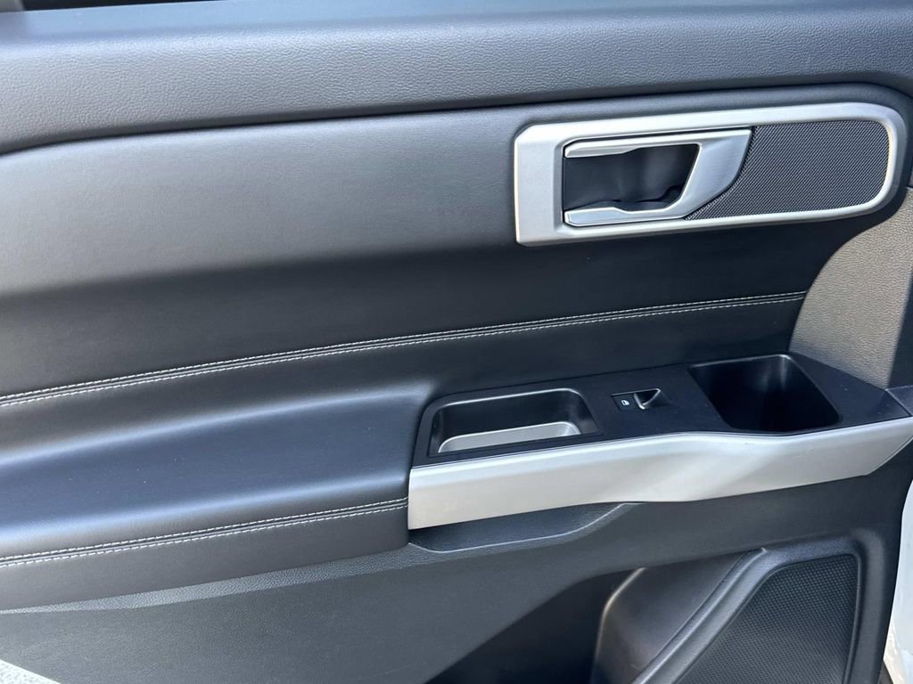 Certified 2023 Ford Explorer XLT image 13