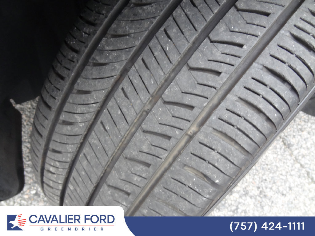 Certified 2017 Ford Escape SE FWD image 28