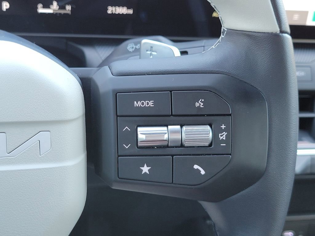 Used 2025 Kia K4 GT-Line w/ GT-Line Premium Package image 30