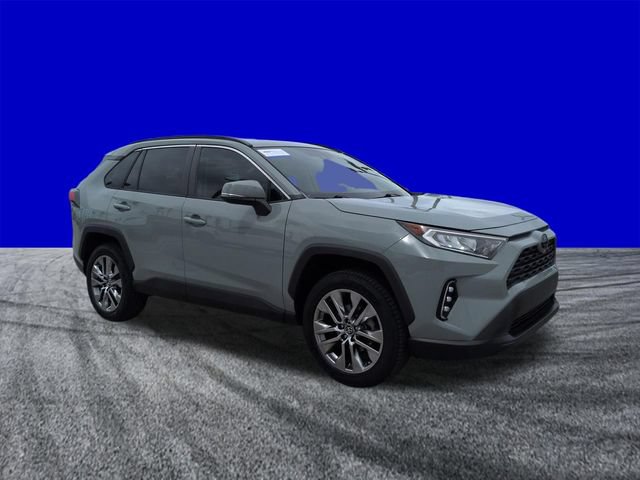Used 2019 Toyota RAV4 XLE Premium w/ Cold Weather Package FWD image 2