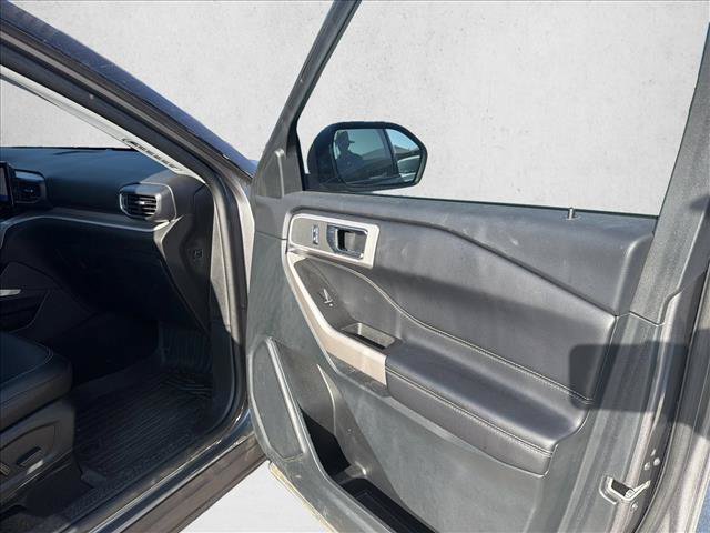 Certified 2024 Ford Explorer XLT w/ Equipment Group 202A RWD image 25