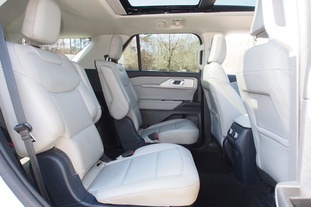 Certified 2025 Ford Explorer Active w/ Active Comfort Package image 13