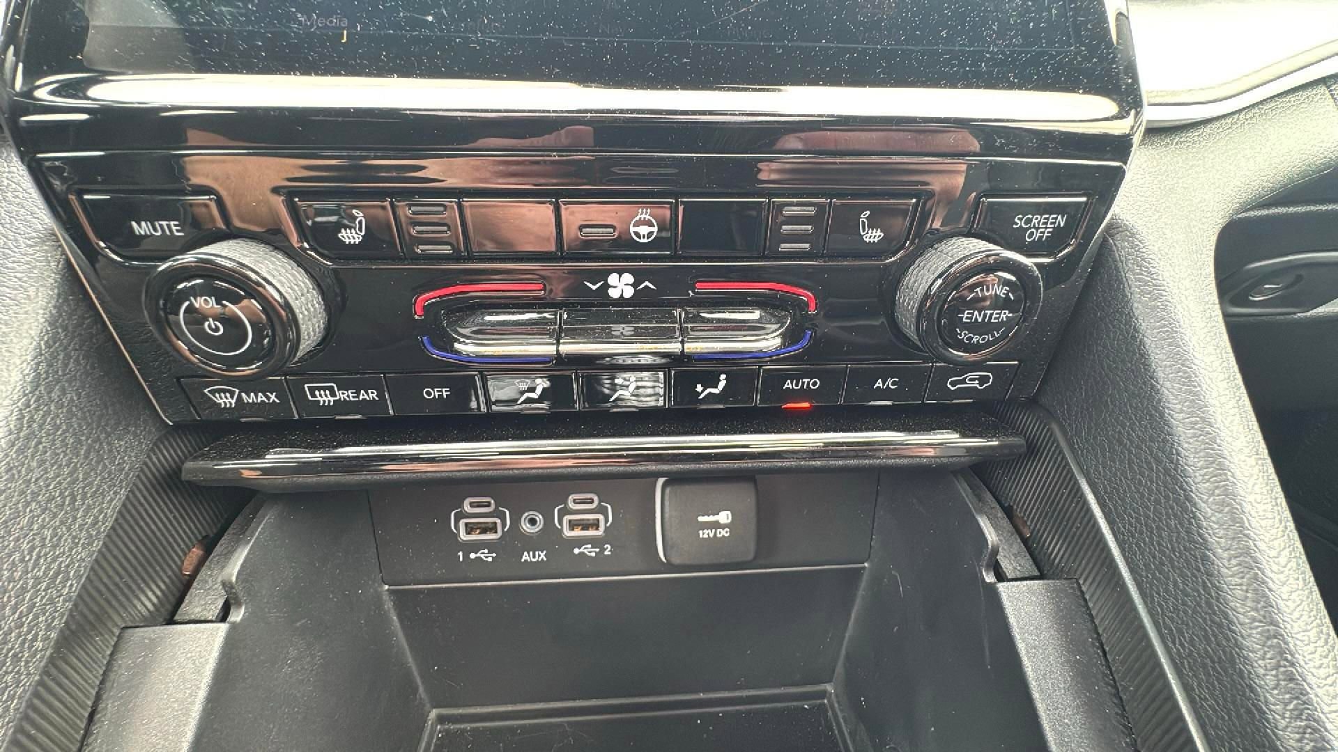 Used 2025 Jeep Grand Cherokee L Limited image 33