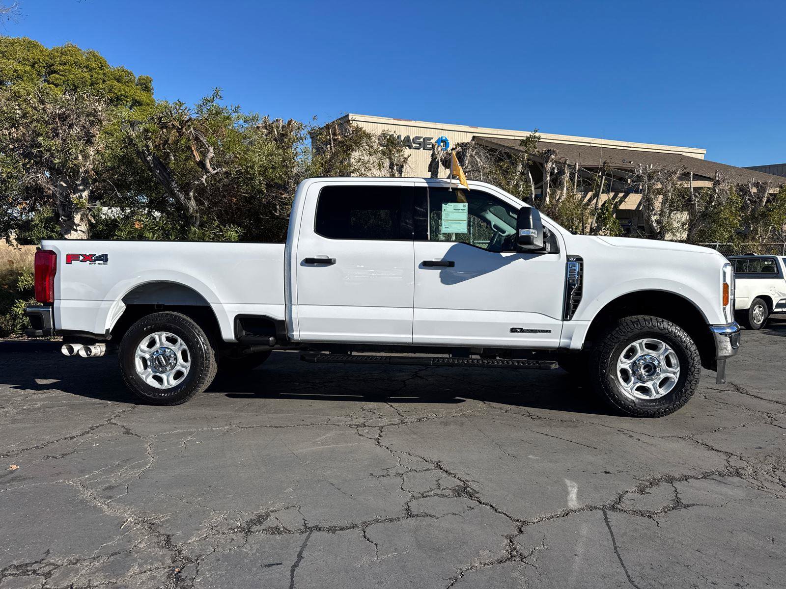 Certified 2025 Ford F250 XLT w/ FX4 Off-Road Package image 7