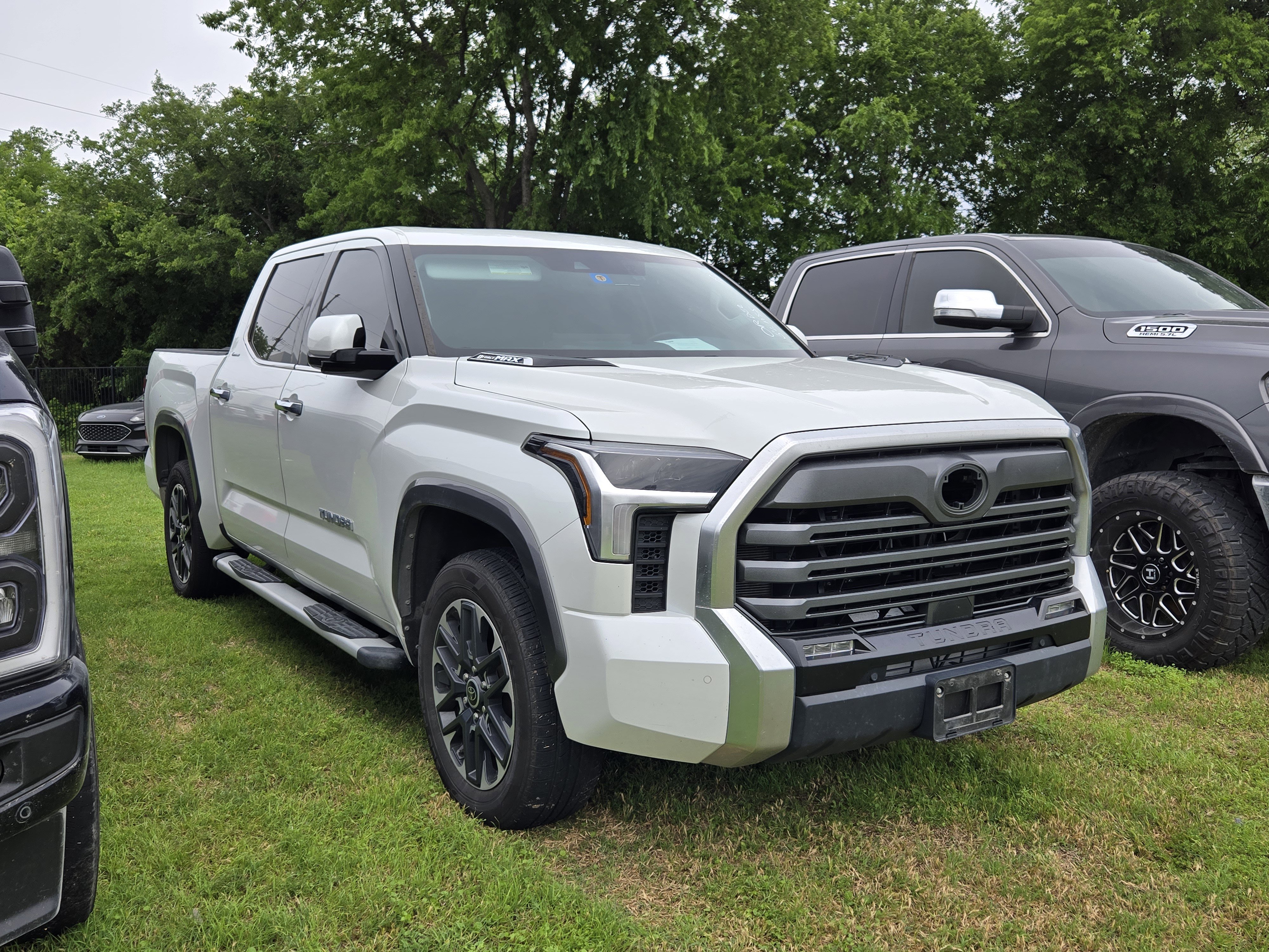 Used 2023 Toyota Tundra Limited w/ Power Package AWD/4WD image 1