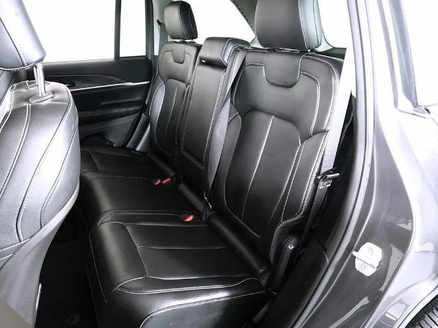 Used 2024 Jeep Grand Cherokee Limited AWD/4WD image 14