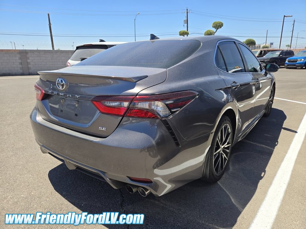 Used 2021 Toyota Camry SE w/ Carpet Mat Package (TMS) FWD image 4