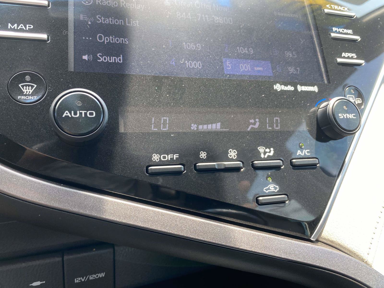 Used 2018 Toyota Camry XSE w/ Driver Assist Package FWD image 27
