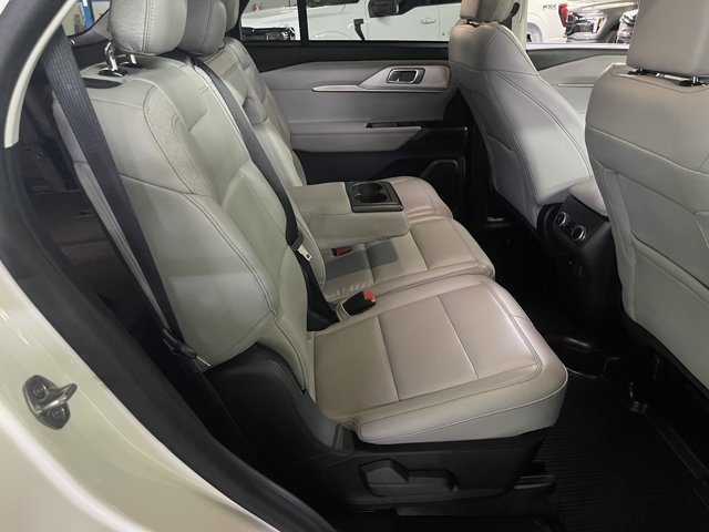 Certified 2025 Ford Explorer Active w/ Active Comfort Package AWD/4WD image 23
