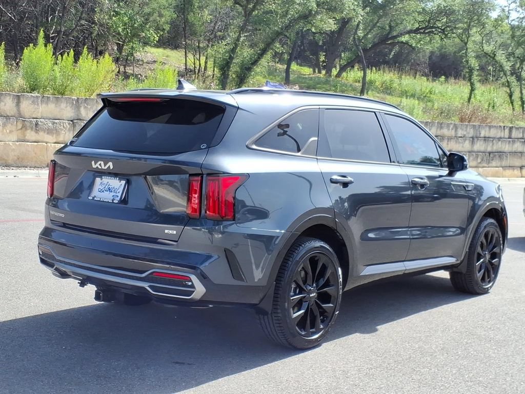 Used 2023 Kia Sorento SX AWD/4WD image 9