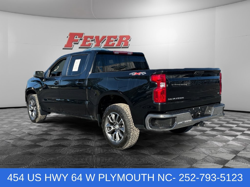 Used 2024 Chevrolet Silverado 1500 LT AWD/4WD image 3
