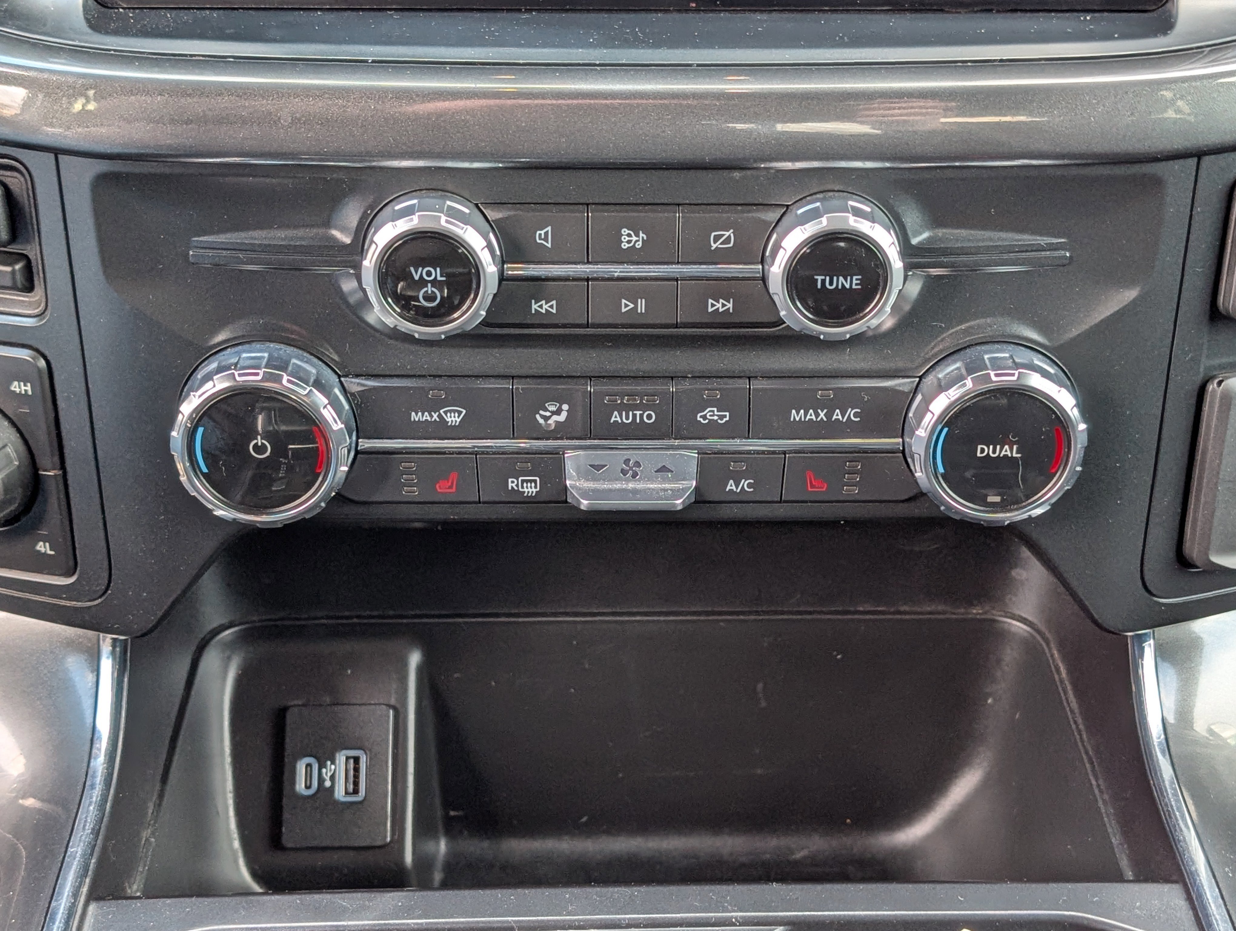 Certified 2022 Ford F150 XLT w/ Equipment Group 302A High image 27