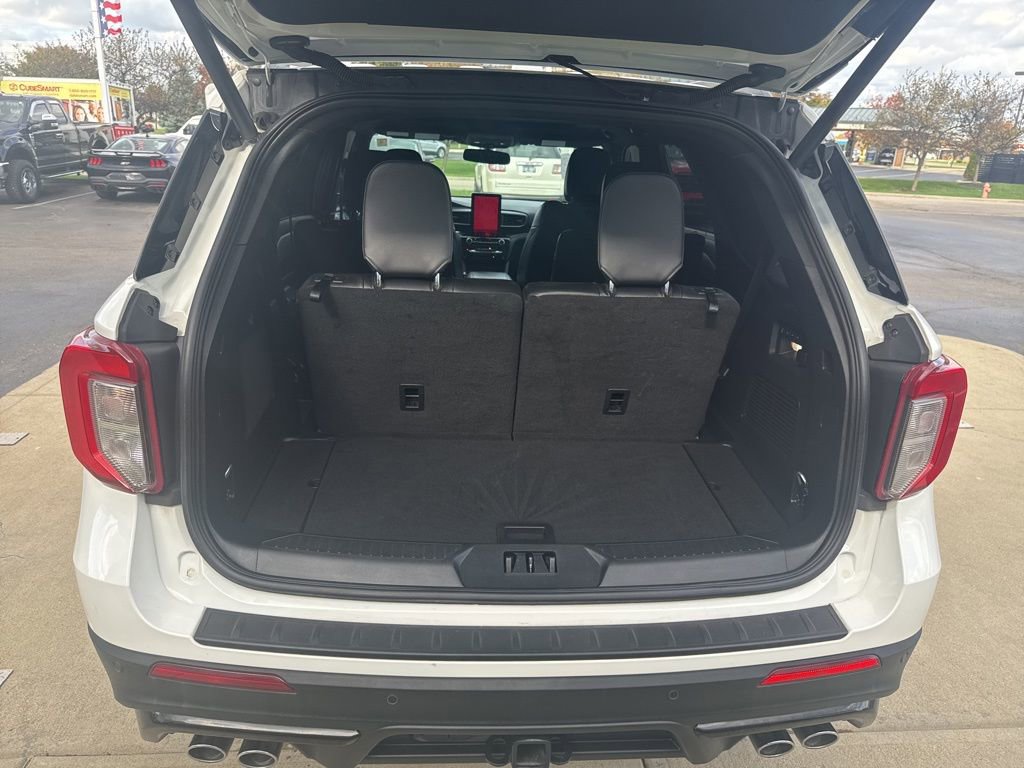 Certified 2024 Ford Explorer ST w/ Equipment Group 401A image 33