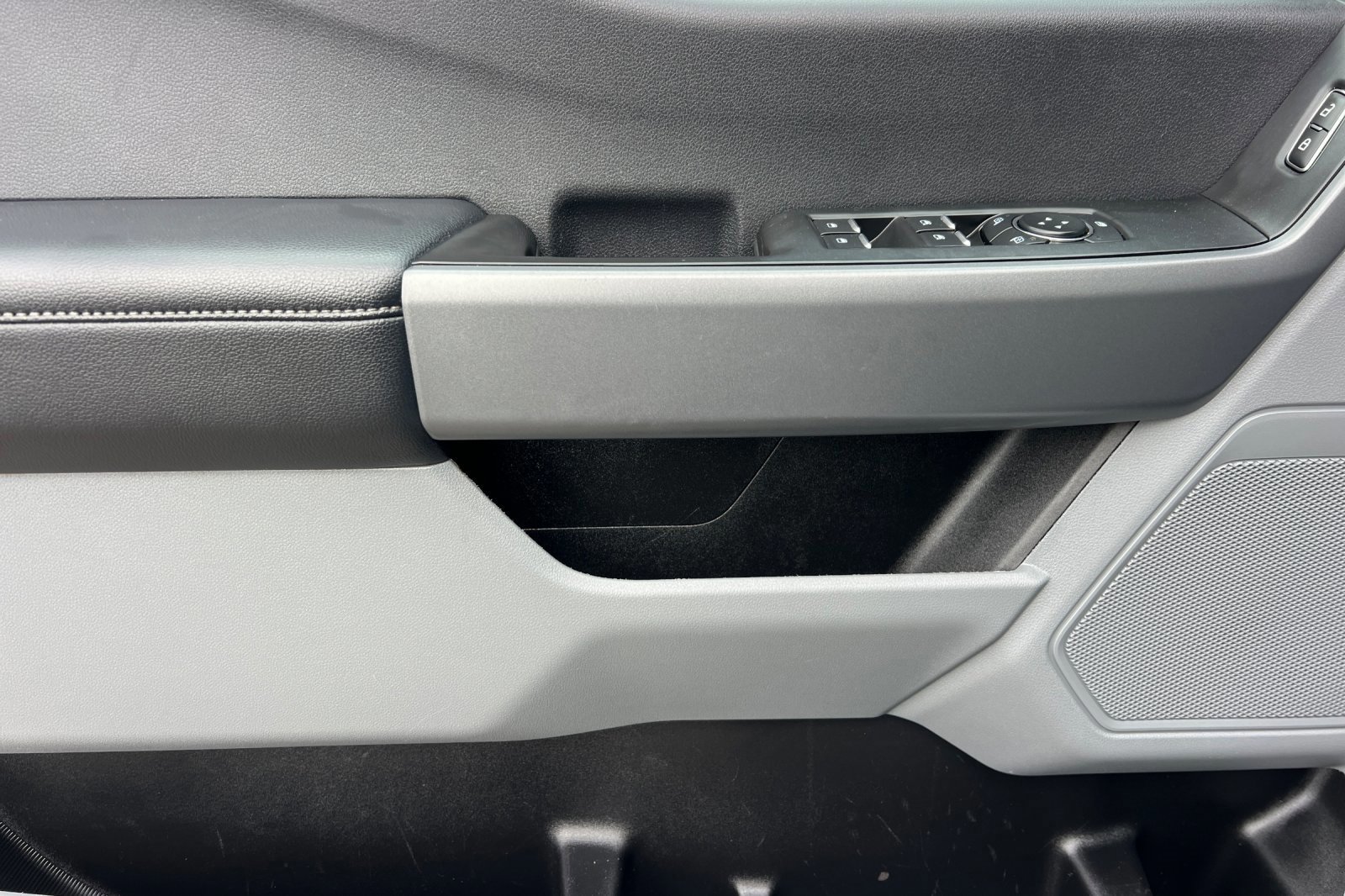 Certified 2024 Ford F350 XLT image 12