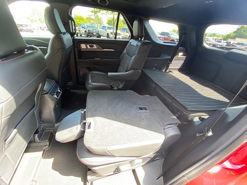 Certified 2025 Ford Explorer ST w/ Sun And Sound Package image 35