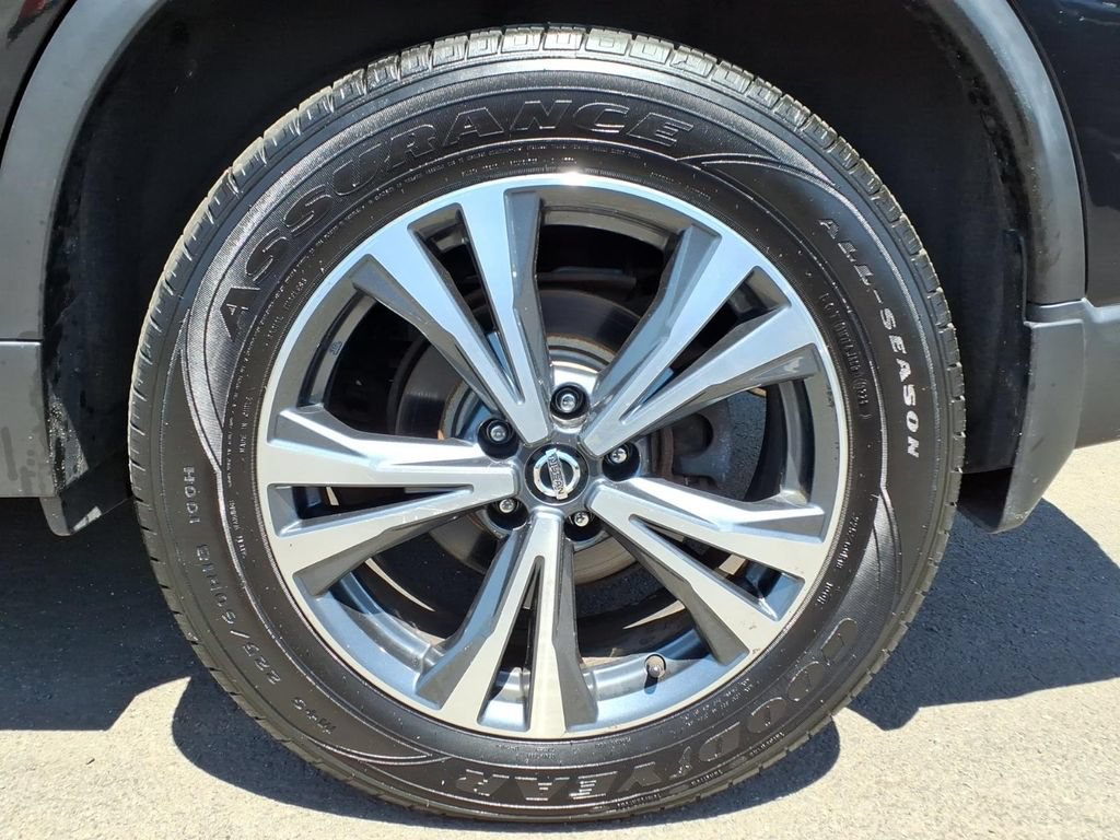 Used 2019 Nissan Rogue SV w/ Premium Package AWD/4WD image 12
