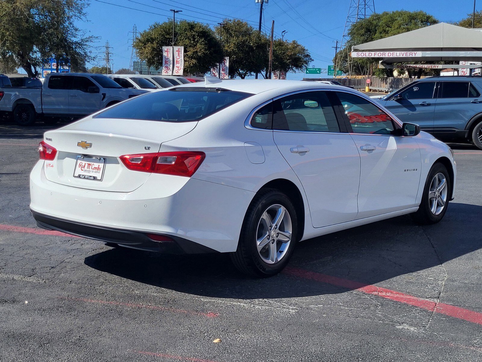 Used 2024 Chevrolet Malibu LT image 3