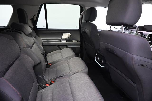 Certified 2025 Ford Expedition Active image 18