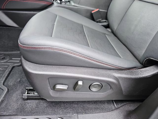 Used 2024 Chevrolet Colorado Z71 w/ Z71 Convenience Package 2 AWD/4WD image 12