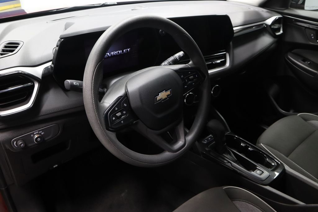 Used 2025 Chevrolet TrailBlazer LT image 24