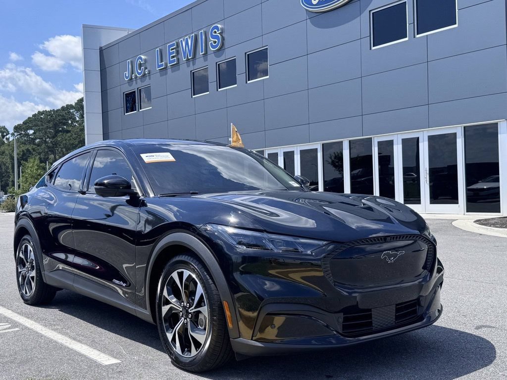 Certified 2025 Ford Mustang Mach-E Select RWD image 2