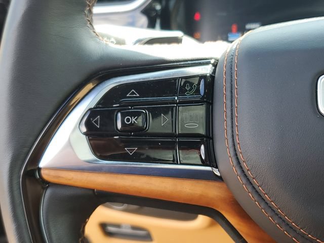 Used 2024 Jeep Grand Cherokee Summit AWD/4WD image 12