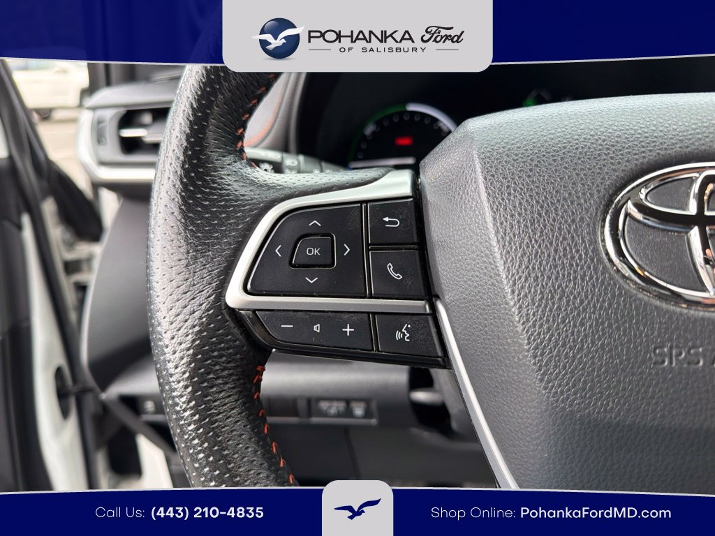 Used 2023 Toyota Sienna XSE w/ XSE Plus Package AWD/4WD image 16