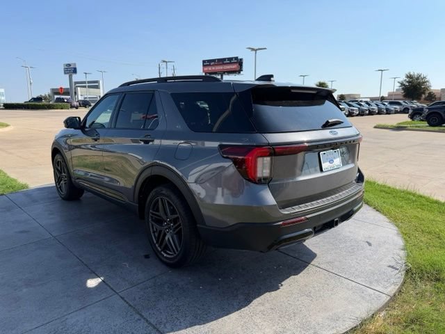 Certified 2025 Ford Explorer ST-Line w/ ST-Line Street Pack AWD/4WD image 5