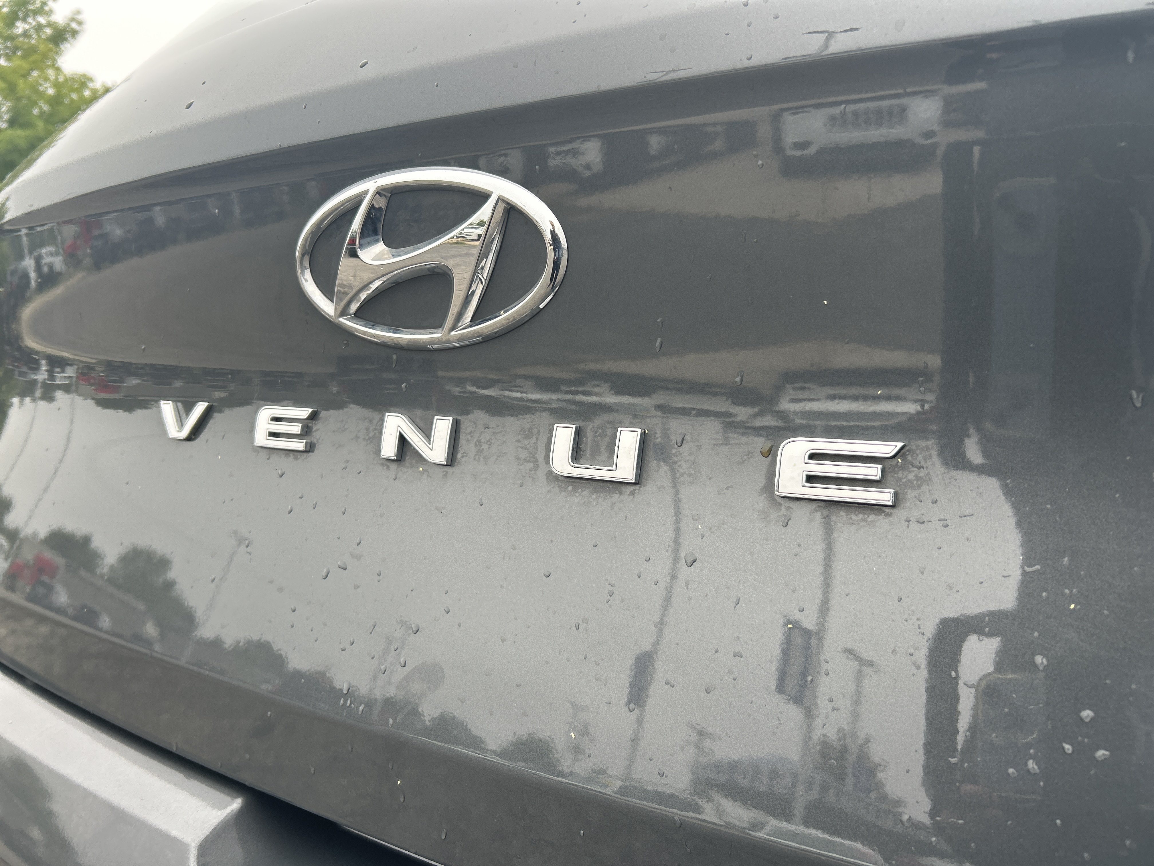 Used 2024 Hyundai Venue SEL FWD image 22