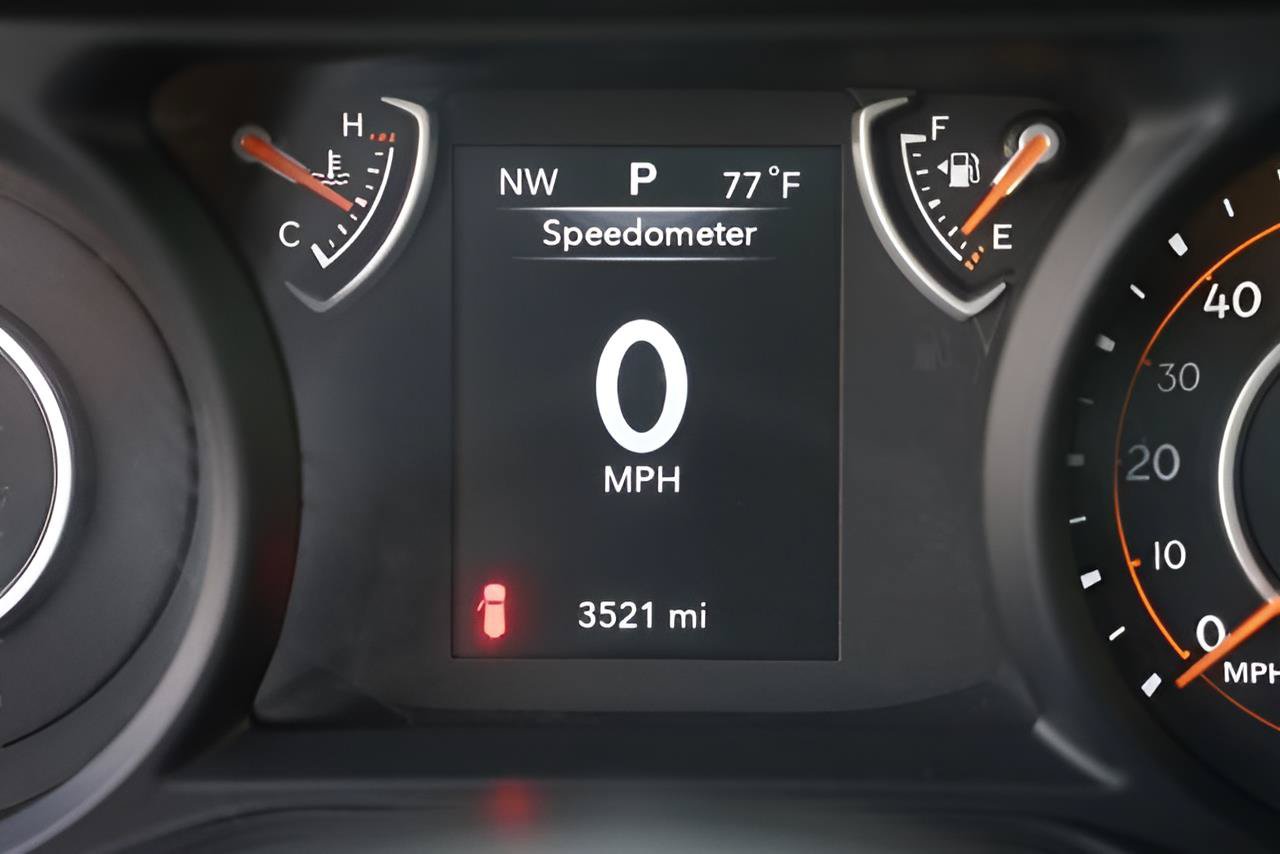 Used 2025 Jeep Wrangler Unlimited Sport AWD/4WD image 25