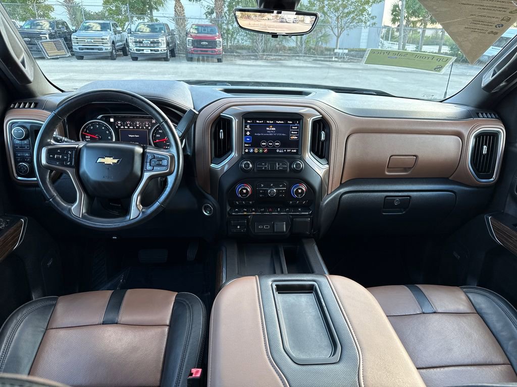 Used 2021 Chevrolet Silverado 1500 High Country w/ Technology Package image 5