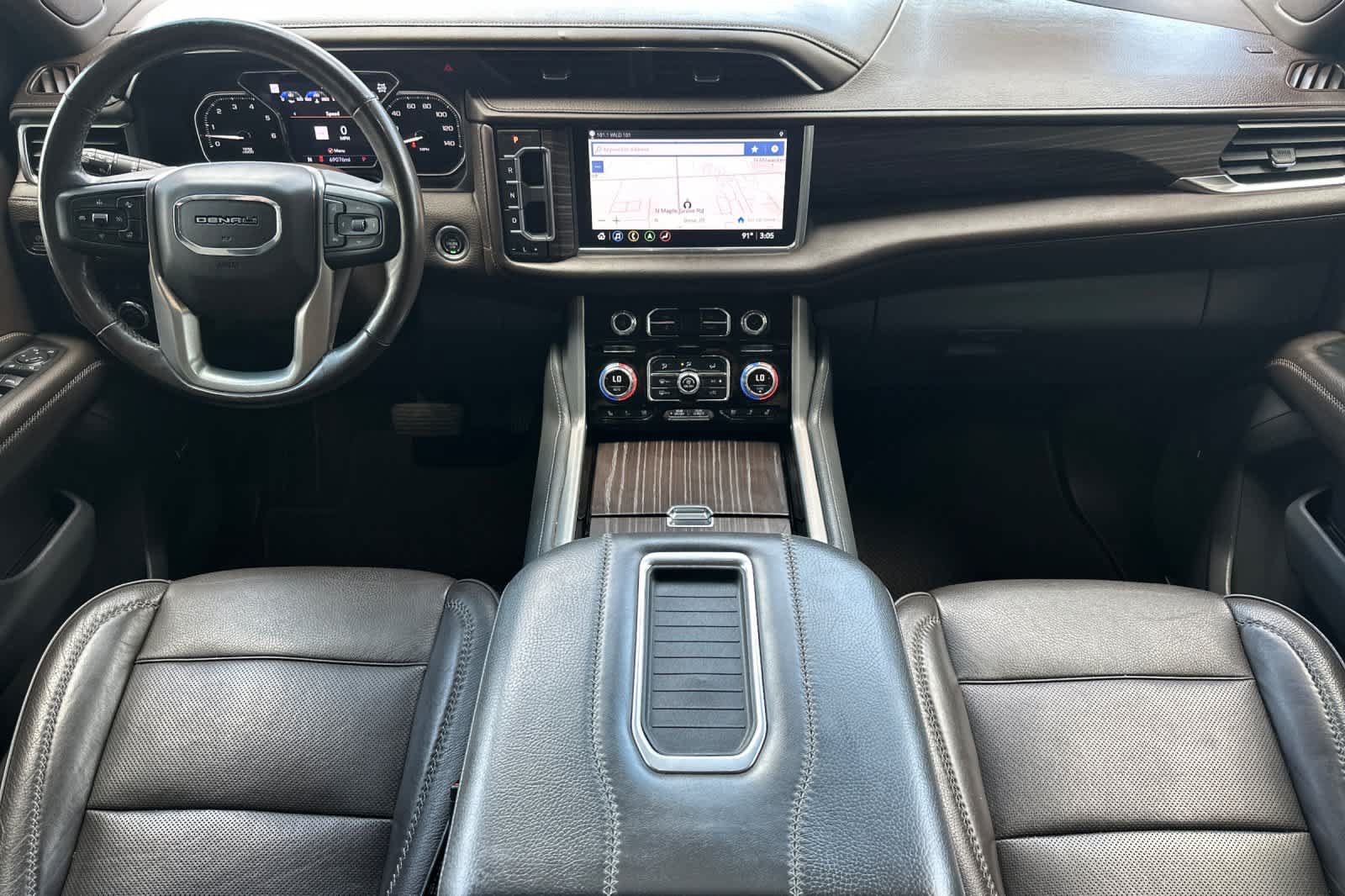 Used 2021 GMC Yukon XL Denali AWD/4WD image 3