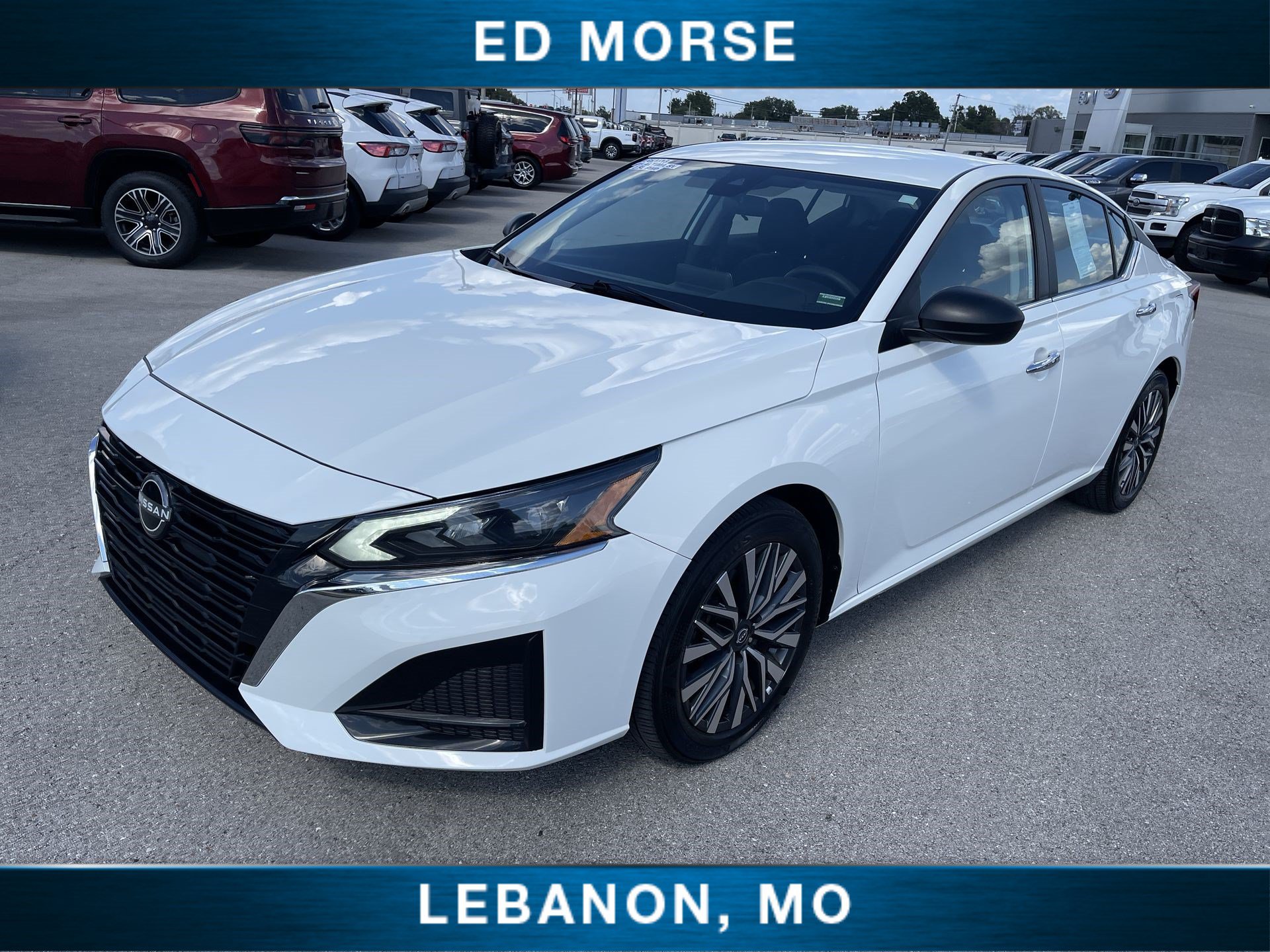 Used 2025 Nissan Altima 2.5 SV FWD image 4