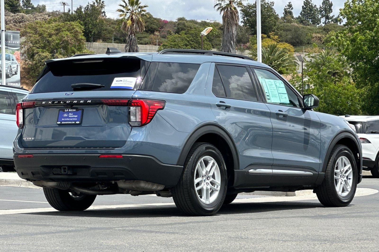 Certified 2025 Ford Explorer Active RWD image 3