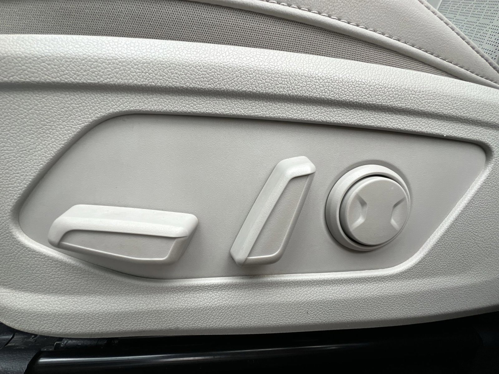 Used 2021 Kia Sorento S image 14