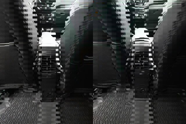 Certified 2025 Ford Escape Platinum image 10