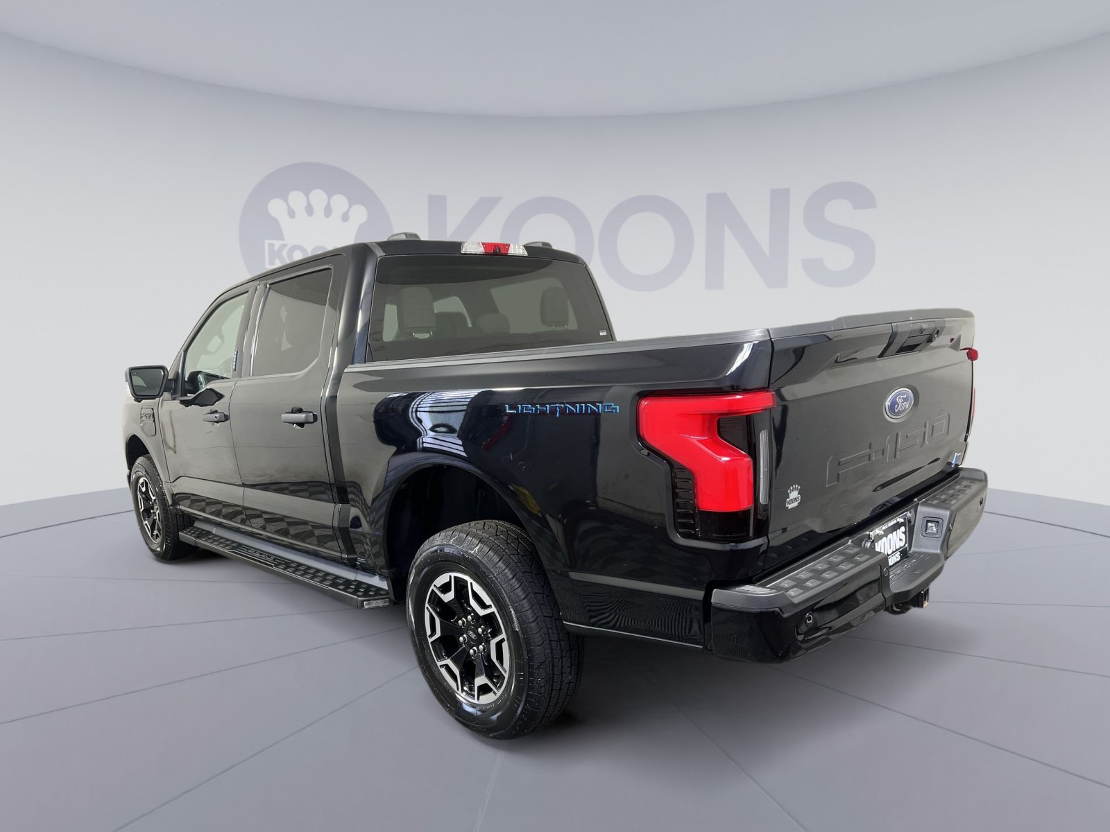 Certified 2023 Ford F150 Lightning XLT AWD/4WD image 8