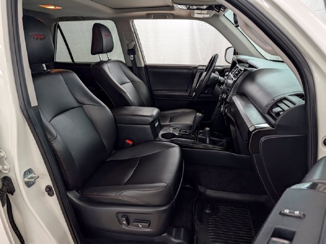 Used 2021 Toyota 4Runner Venture w/ Moonroof Package AWD/4WD image 19