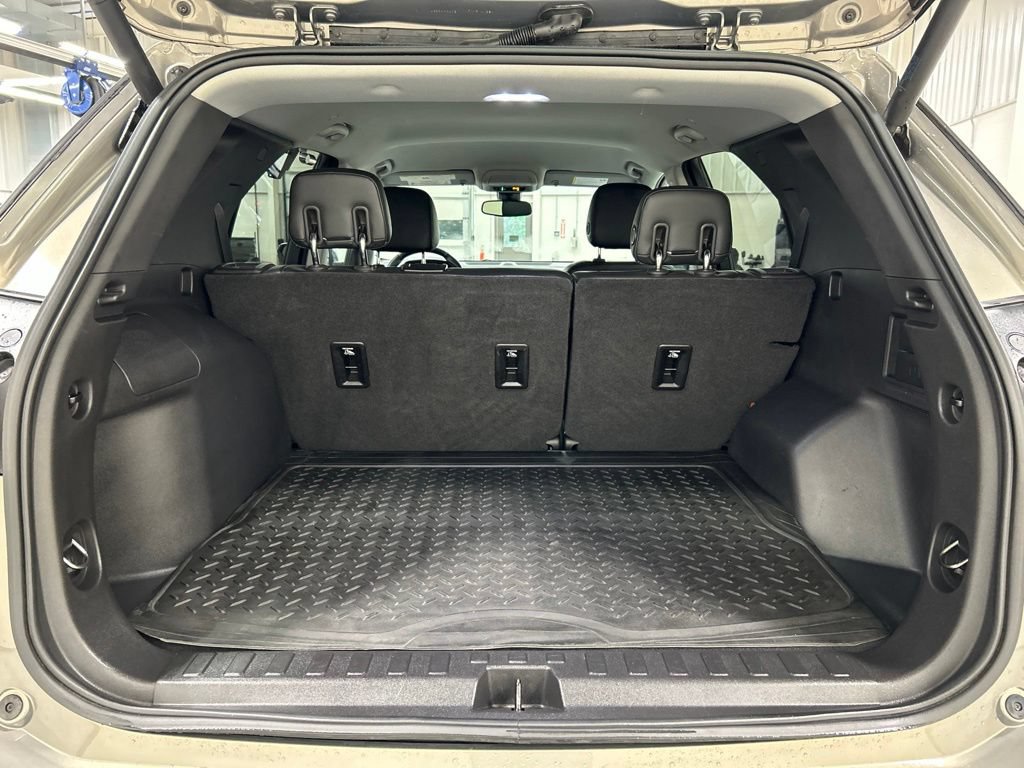 Used 2019 Chevrolet Equinox Premier FWD image 31