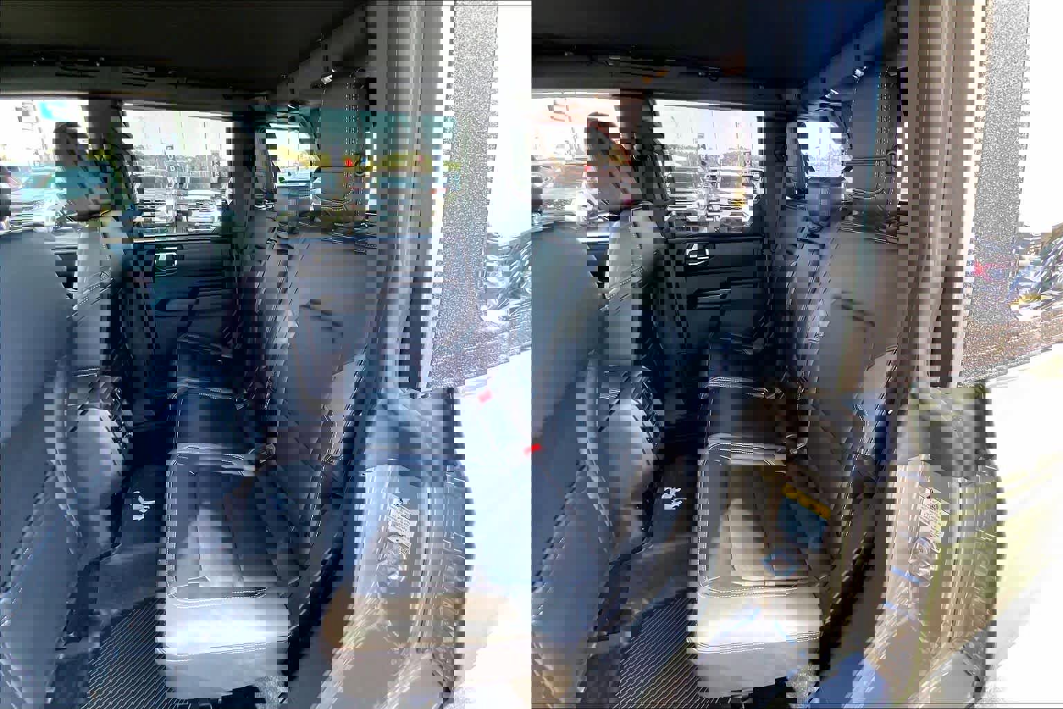 Certified 2025 Ford Bronco Outer Banks w/ Sasquatch Package image 21