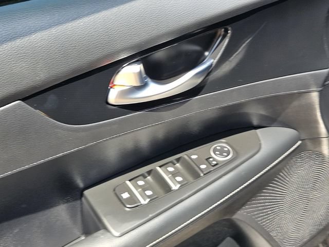 Used 2024 Kia Forte GT-Line FWD image 21