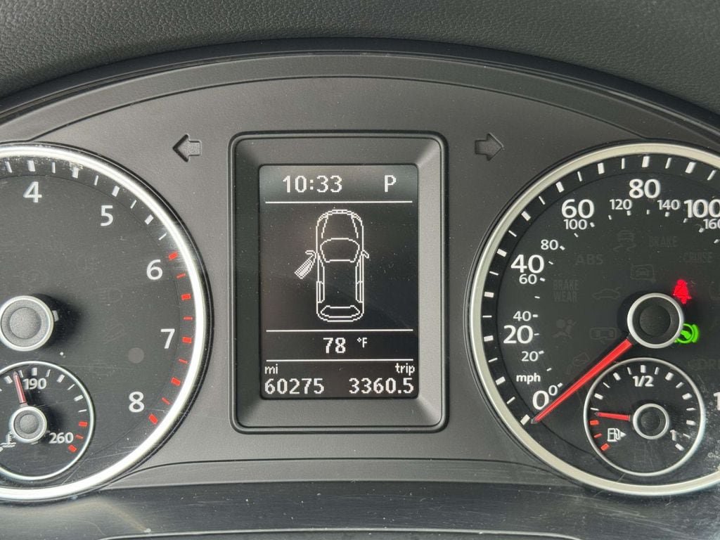 Used 2018 Volkswagen Tiguan Limited w/ Premium Package FWD image 13