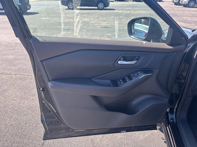 Used 2023 Nissan Rogue SV w/ SV Premium B Package AWD/4WD image 15